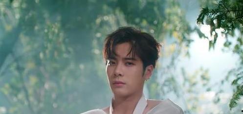 双男主娱乐圈吃瓜的小说,瓜田里的甜蜜较量